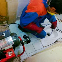 لوله توالت بازکنی راهگشای فاضلاب *رفع تنگی شترگلو*