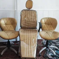 صندلی آرایشگاه ودوتا صندلی گردون ومیز تلویزیون
