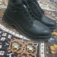 کفش ایمنی عایق برق و اسید