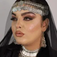 خدمات زیبایی ،میکاپ شنیون