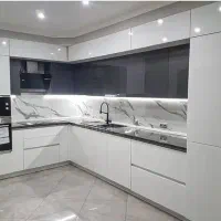 آپارتمان ۸۵ متری / نزدیک اصلی / آماده تخلیه