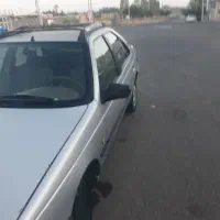 یک دستگاه خودرو پژو ۴۰۵ مدل ۹۰ رنگ نقره ا متالیک