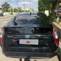 تویوتا پریوس2017