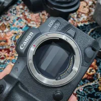 دوربین فیلمبرداری و عکاسیcanon R5