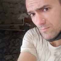 کارگر ساختمانی هستم