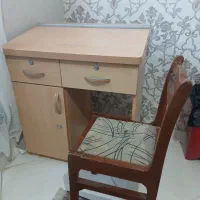 میز تحریر و صندلی