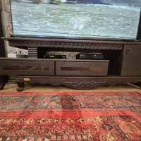 میز تلویزیون چوب و ام دی اف نو و کاملا سالم