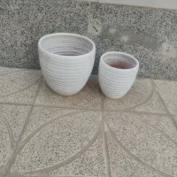 گلدان سفالی دوتایی ست.