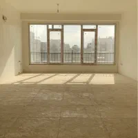 واحد ۱۳۰ متری /  فلاحی / مناسب دفتر و سالن زیبایی