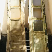 در چوبی قدیمی قاجاری