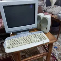 یک عددکامپیوترمدل قدیمی