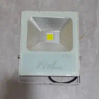 فروش و تعمیرات لامپ و پروژکتور و براکت خطی