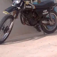 کموتورسوزوکی ۱۸۵