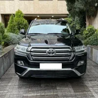 لندکروز مدل ۲۰۱۷ مشکی در حد صفر