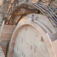 سنگ وسرامیک کاری وبنایی ساختمان