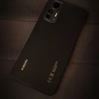 گوشیmi12liteدر حد نو