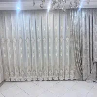 پرده پذیرایی حریر کار شده همراه با والان