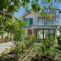 این-ویلارو-تو-رویاهاتم-ندیدی-بیا-چکی-بخرش