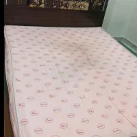 تختخواب دو نفره همراه با تشک