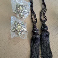 گل میخ پرده و آویز پرده