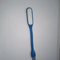 یک چراغ لبتاب وگوشی