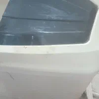 لبباسشویی سفید