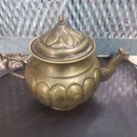 قوری برنجی قدیمی طرح دار