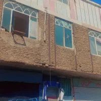 ملک همراه با تجاری بر خیابان