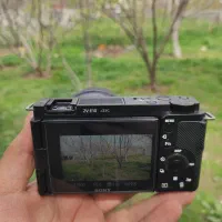 دوربین عکاسی سونی zve10 در حد نو