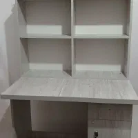 میزتحریرهمرا کتابخونه