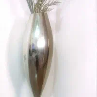 گلدان با گل