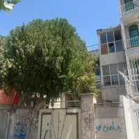 خانه ویلای۲طبقه مجزا خیابان برغان همایون میدان کرج