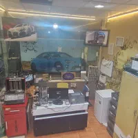 حسابدار آقا مکانیک ماهر و سیمکش خودرو چینی شاگرد