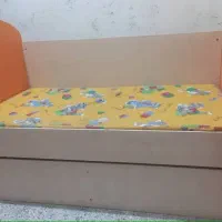 تخت خواب گهواره ای