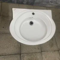 روشویی با پایه درحد نو
