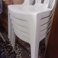 شش تا صندلی در حد نو با میز تاشو