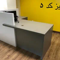 فروش فوری میز و کمد اداری مدرن و نو از برند معتبر