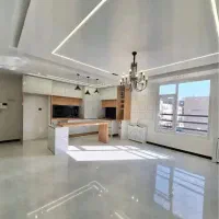 ۶۰ متر/دو خواب/طبقه چهارم/پارکینگ غیرمزاحم