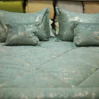 ست رو تختی مخمل آب‌رنگی طلاکوب شده و ساده