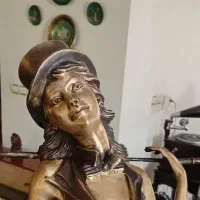 مجسمه برنز