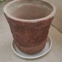 گلدان سفالی بسیار بزرگ