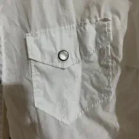 پیراهن سفید زیر کتی برند