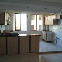 ۶۰ متری بهمراه پارکینگ و انباری