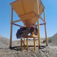 جوشکار فنی مسلط به هوابرش وجوشکاری اپراتور سنگ شکن