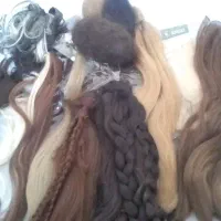 مو مصنوعی با دوتا کلاه گیس