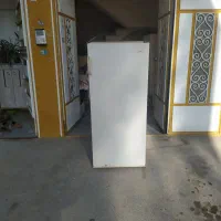 یخچال کوچک آزمایش سالم وتمیز وباضمانت