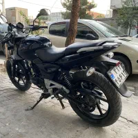 موتورسیکلت پالس باجاج 180