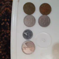 تعدادی سکه خارجیه قدیمی