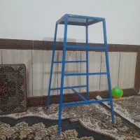 چهار پایه آهنی