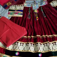 لباس پر کار محلی